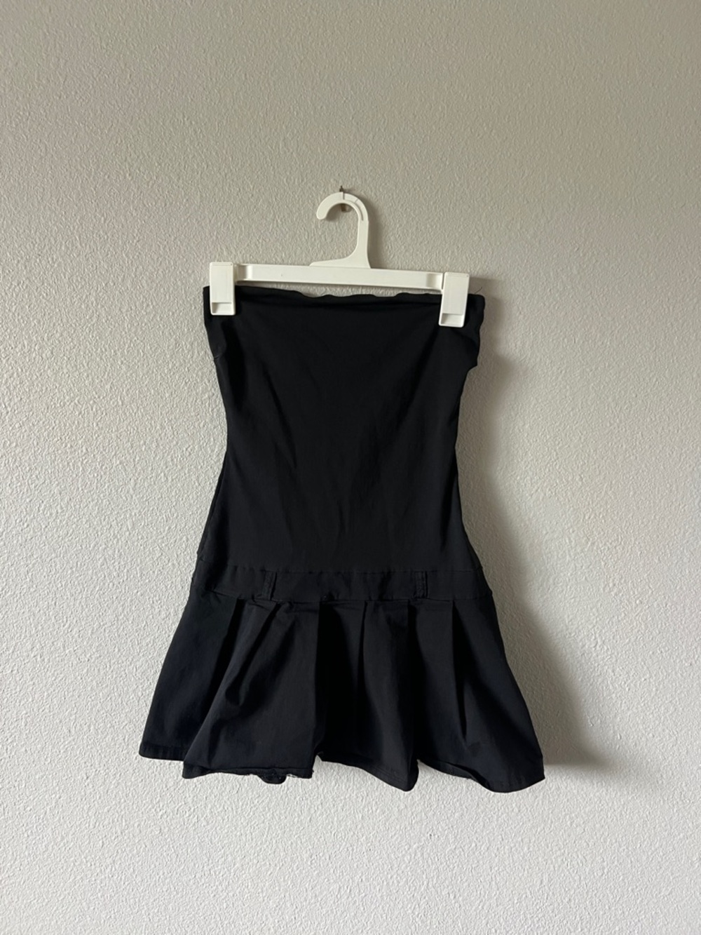 Windsor Black Strapless Flared Mini Dress